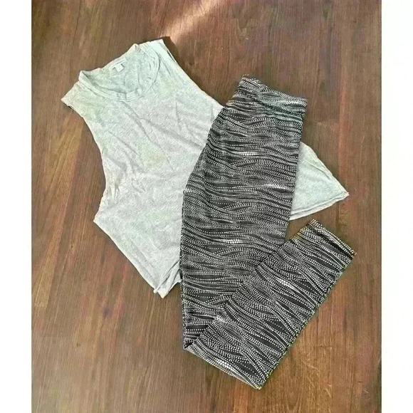 Bundle mix match work out set puma pant size S top James perse size 2 - Picture 2 of 5